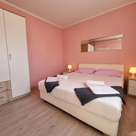 Anamarija 2 With Balcony Appartement *