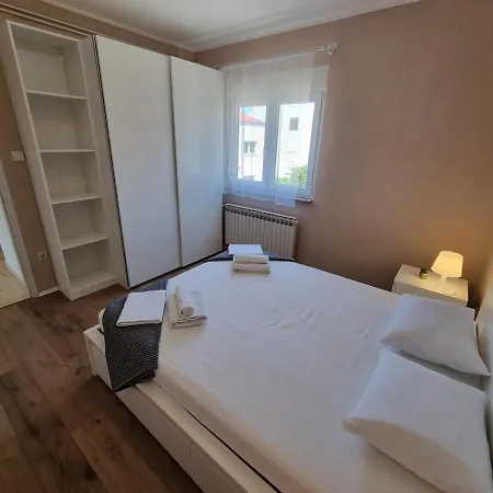 Anamarija 2 With Balcony Crikvenica